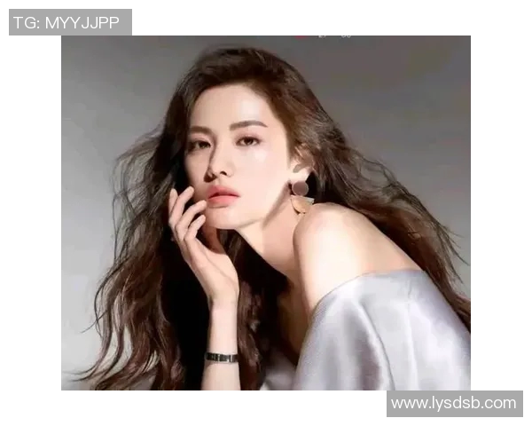 《娱乐圈新星崛起引发热议 娱乐节目创新模式引领潮流趋势》